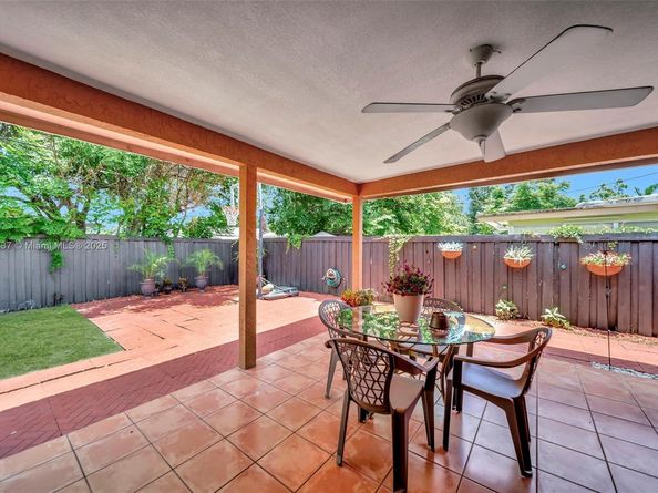 2201 N 57th Ter, Hollywood FL 33021