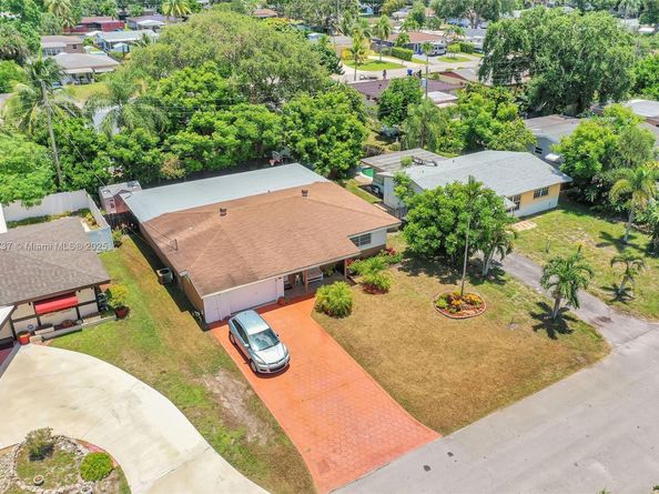 2201 N 57th Ter, Hollywood FL 33021