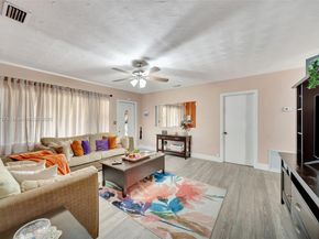 2201 N 57th Ter, Hollywood FL 33021