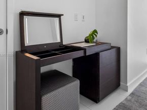 851 NE 1st Ave 1606, Miami FL 33132