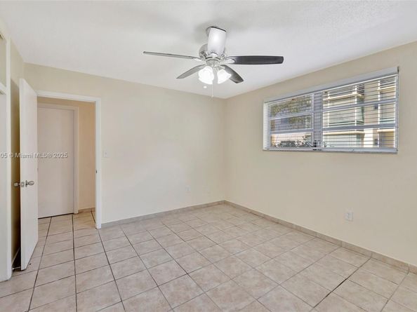 1395 NE 167th St 104, Miami FL 33162