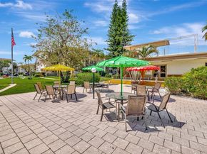 1395 NE 167th St 104, Miami FL 33162