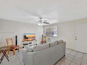 1395 NE 167th St 104, Miami FL 33162
