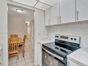 1395 NE 167th St 104, Miami FL 33162