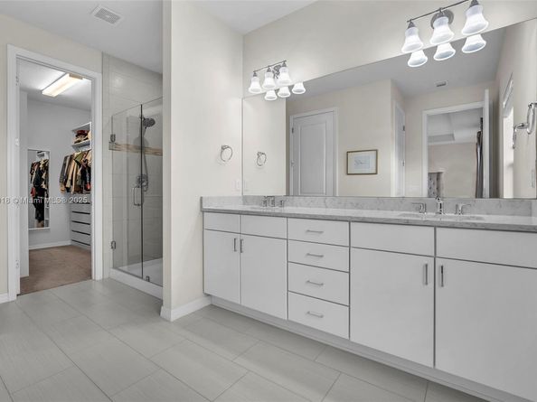 1436 Silk Oak Dr, Hollywood FL 33021