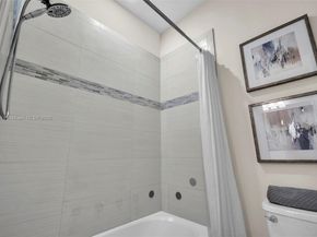1436 Silk Oak Dr, Hollywood FL 33021