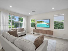 1436 Silk Oak Dr, Hollywood FL 33021