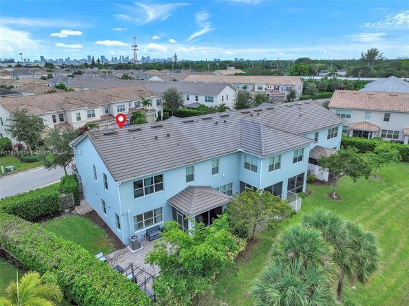 1436 Silk Oak Dr, Hollywood FL 33021