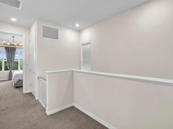 1436 Silk Oak Dr, Hollywood FL 33021