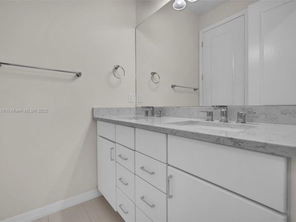 1436 Silk Oak Dr, Hollywood FL 33021