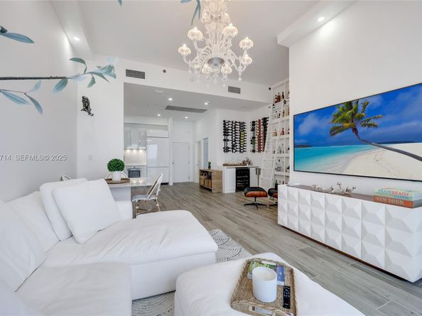 2301 Collins Ave 1625, Miami Beach FL 33139