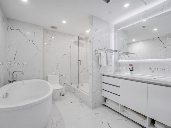 2301 Collins Ave 1625, Miami Beach FL 33139