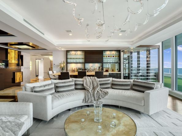 1 N Fort Lauderdale Beach Blvd 2102, Fort Lauderdale FL 33304