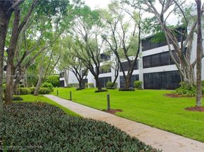 1470 Sheridan St 18C, Hollywood FL 33020