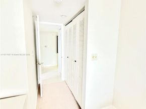 1470 Sheridan St 18C, Hollywood FL 33020