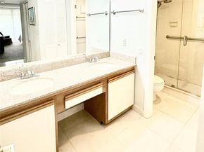 1470 Sheridan St 18C, Hollywood FL 33020