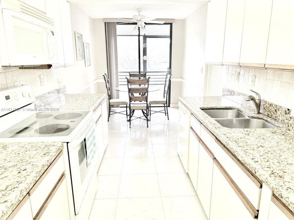 1470 Sheridan St 18C, Hollywood FL 33020