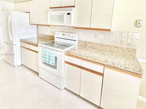 1470 Sheridan St 18C, Hollywood FL 33020