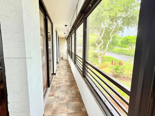 1470 Sheridan St 18C, Hollywood FL 33020