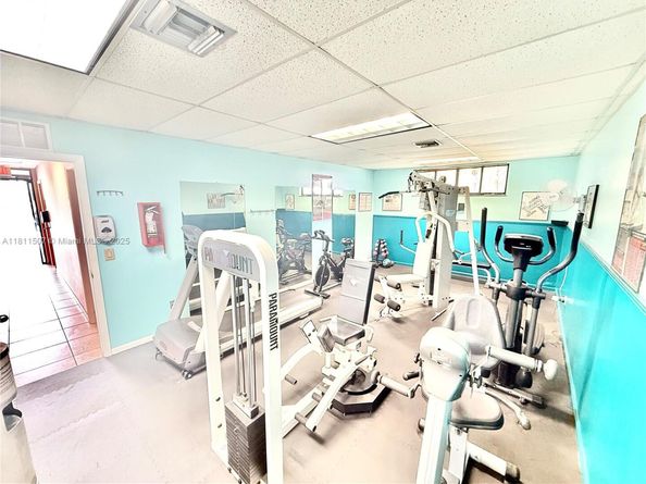 1470 Sheridan St 18C, Hollywood FL 33020