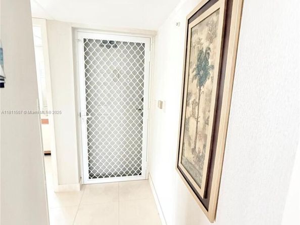 1470 Sheridan St 18C, Hollywood FL 33020