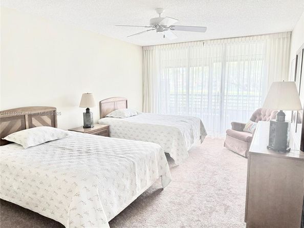 1470 Sheridan St 18C, Hollywood FL 33020