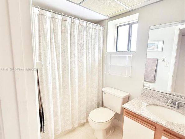 1470 Sheridan St 18C, Hollywood FL 33020