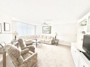 1470 Sheridan St 18C, Hollywood FL 33020