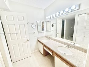 1470 Sheridan St 18C, Hollywood FL 33020