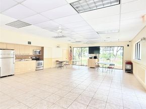 1470 Sheridan St 18C, Hollywood FL 33020