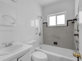 1763 NE 180th St, North Miami Beach FL 33162