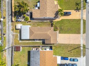 1763 NE 180th St, North Miami Beach FL 33162