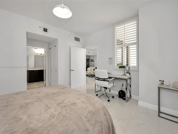 4100 Salzedo St 515, Coral Gables FL 33146