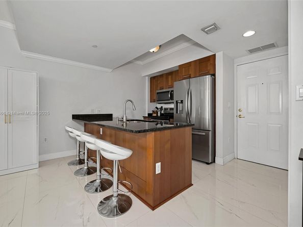 4100 Salzedo St 515, Coral Gables FL 33146