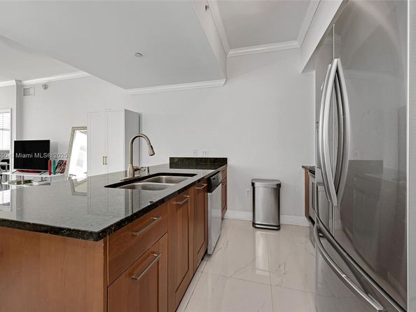 4100 Salzedo St 515, Coral Gables FL 33146