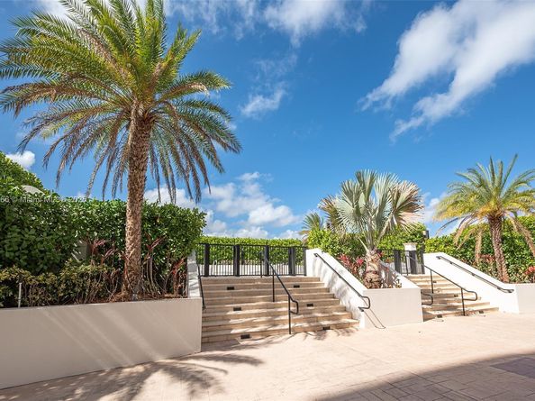 4100 Salzedo St 515, Coral Gables FL 33146