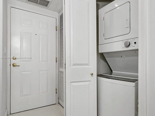4100 Salzedo St 515, Coral Gables FL 33146