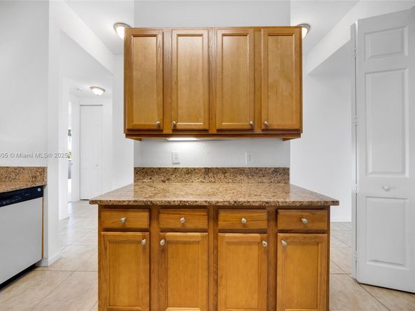 3600 Oaks Clubhouse Dr 501, Pompano Beach FL 33069