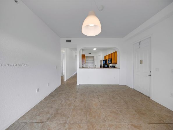 3600 Oaks Clubhouse Dr 501, Pompano Beach FL 33069
