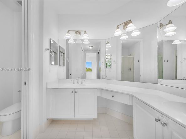 3600 Oaks Clubhouse Dr 501, Pompano Beach FL 33069