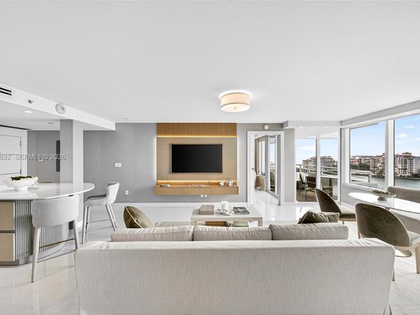 400 S Pointe Dr 1501, Miami Beach FL 33139