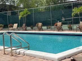 1124 NW 106th Ter 202, Pembroke Pines FL 33026