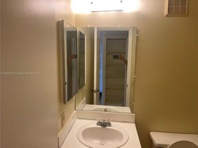 1124 NW 106th Ter 202, Pembroke Pines FL 33026
