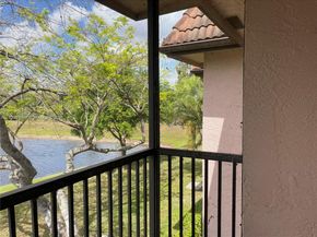 1124 NW 106th Ter 202, Pembroke Pines FL 33026