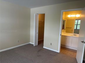 1124 NW 106th Ter 202, Pembroke Pines FL 33026