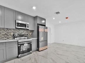 8900 NW 33rd Ave Rd, Miami FL 33147