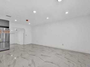 8900 NW 33rd Ave Rd, Miami FL 33147