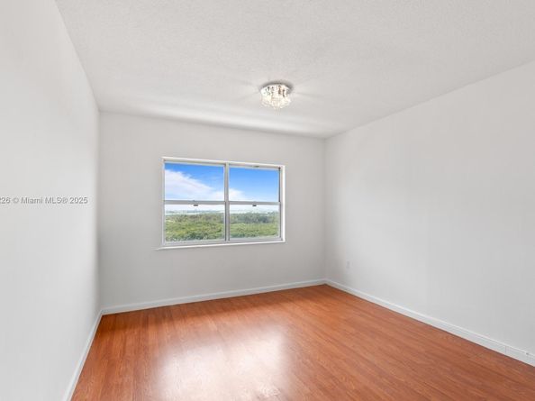 400 Kings Point Dr 1607, Sunny Isles Beach FL 33160