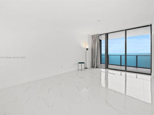 700 NE 24th 3404, Miami FL 33137