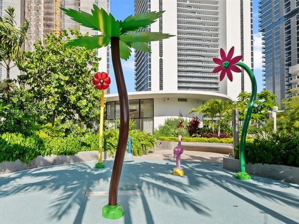 700 NE 24th 3404, Miami FL 33137